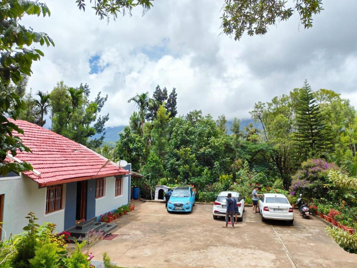 Homestay Vintage Retreat 1970's Chikmagalur